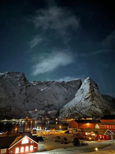Lofoten Bed & Breakfast Reine Rooms & Apartments
