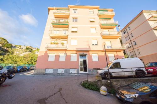 Castelletto - Appartamento+P. Auto : La Funicolare