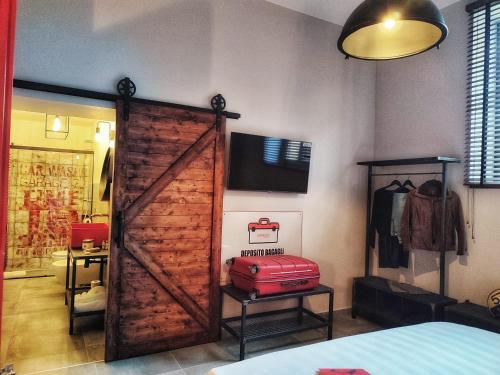 GARAGE47 Storica Officina Meccanica LOFT B&B iN PIENZA
