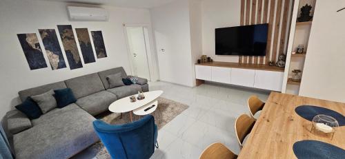 Apartments Lisinski - Private parking