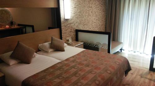 Melas Holiday Village