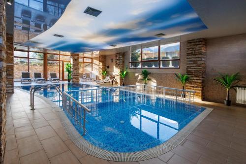 Green Wood Hotel & Spa