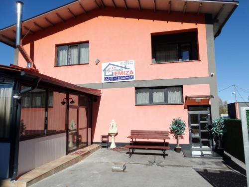 Apartments EMIZA