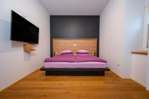 Cirus Apartments