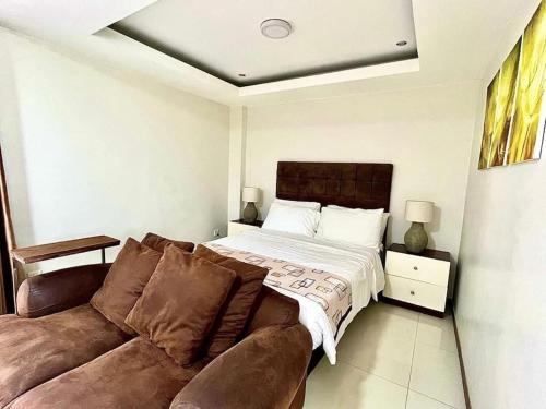 Sheryll Escapes - 203 La Grande, classy studio with hotel amenities