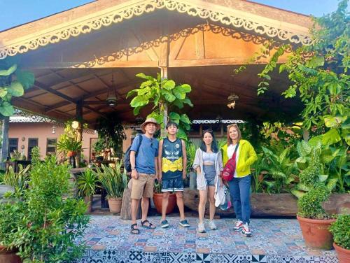 Bognot Lodge Alvin Bognot Mt Pinatubo Guesthouse & Tours