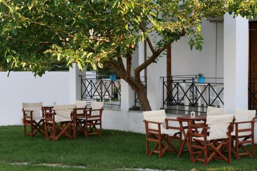 Albatros Studios & Apartments