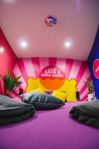 Capsule Boogie-Woogie - JACUZZI - SAUNA - BILLARD - JEUX - ECRAN GÉANT - FILET SUSPENDU - NETFLIX