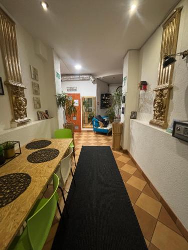 Fly Fly Hostel