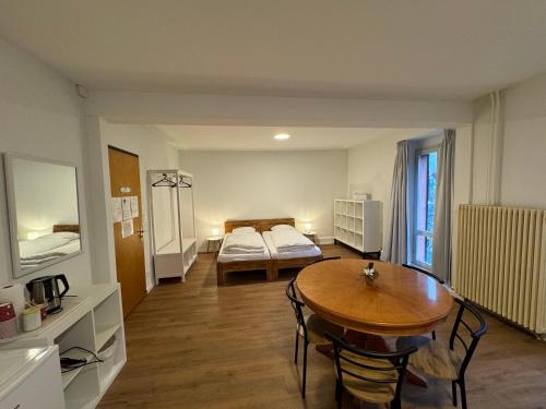 DownTown Family&Friends