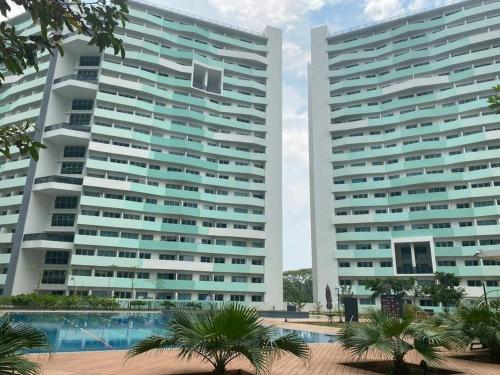 Feby Condo Staycation