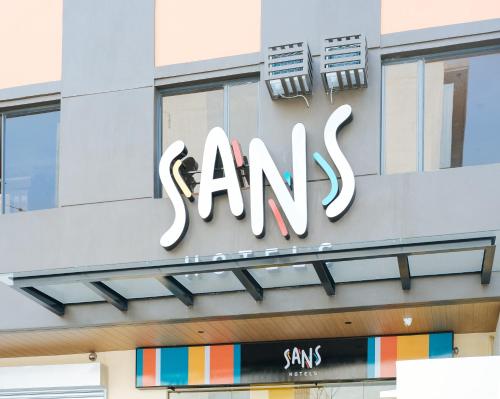 Sans Hotel at One JD Place Makati by RedDoorz