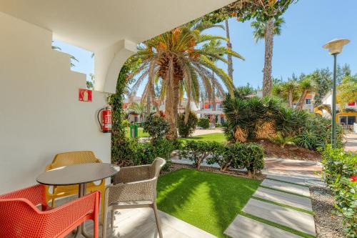 Bungalows Cordial Green Golf