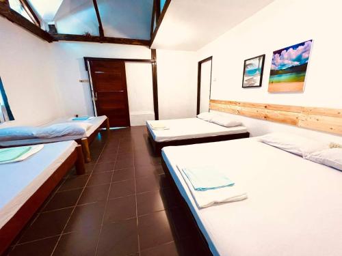 North Shore Beach Resort