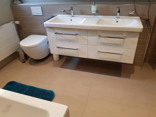 Ahornwohnung, ruhige Lage, nähe Bahnhof und Zentrum