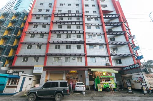 Crowne One Condo by Oyo Rooms