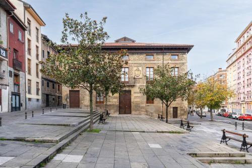 Limehome Vitoria Palacio de los Álava-Velasco