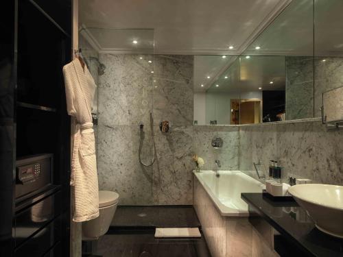 The May Fair, A Radisson Collection Hotel