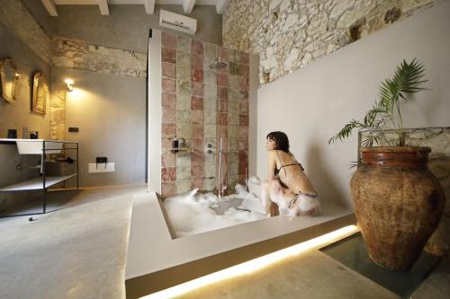 ISONZO SUITES