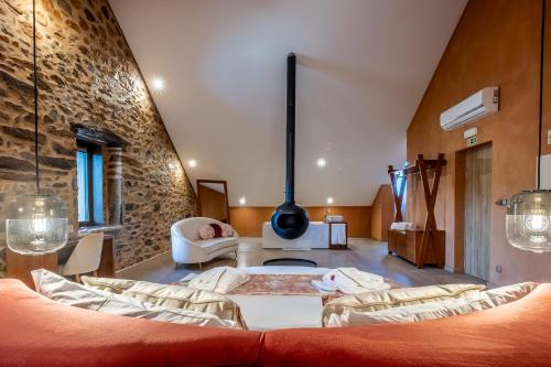 Cherry Sculpture Hotel