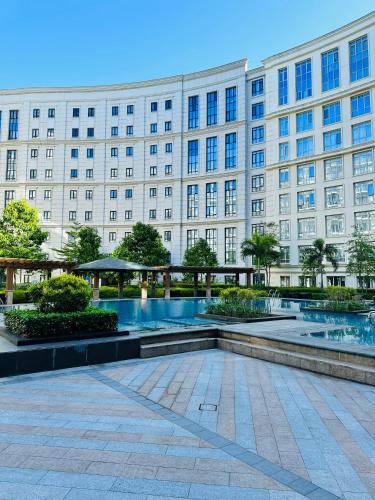 81 Newport Blvd Cluster 4 Unit B 3rd flr by Rechelle Nunag