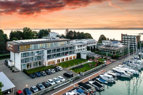 Hotel Yacht