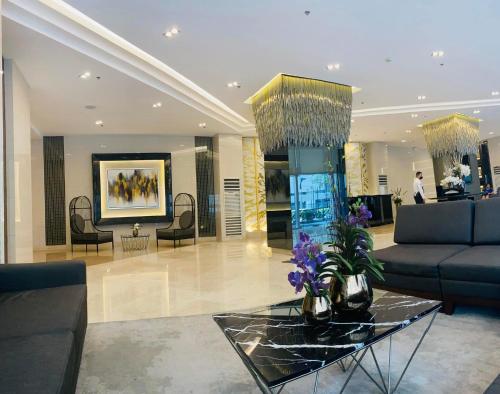 Connie's Fame Residence City Haven