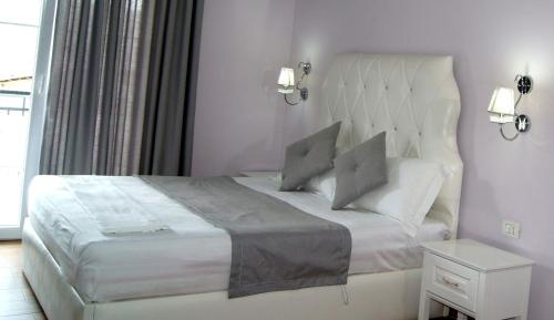 Apartments Flower Residence