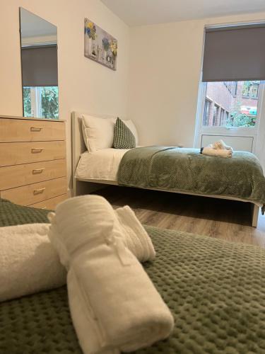 Lovely Triple and Quadruple Rooms in Euston & Square in Central London