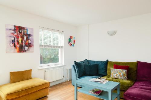 Bath Breaks Apartments