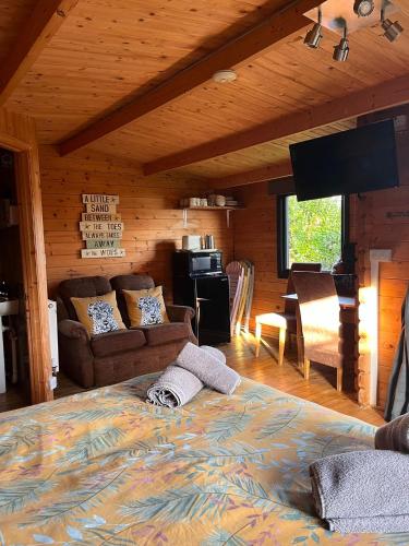 Morlais B & B Log Cabin Accommodation