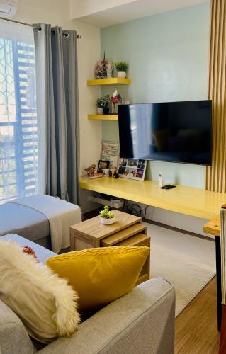 The Loop 1-Bedroom sleeps 6, near Limketkai mall in Cagayan de Oro