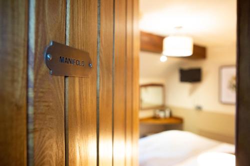 Ye Olde Cheshire Cheese Inn