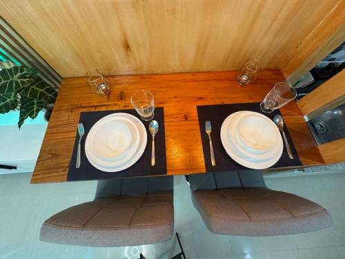 Tinch@Inspiria Cozy Centrally Located Studio Unit with Balcony in the heart of Davao City. Beside Abreeza Mall