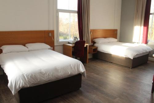 Park Hotel And Apartments