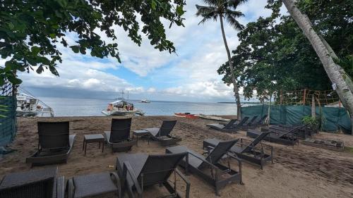 Aivy Maes Divers Paradise