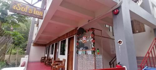 Sol's Inn - Port Barton