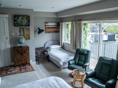Cairn Bay Lodge