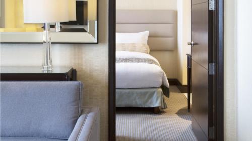 Crimson Hotel Filinvest City Manila