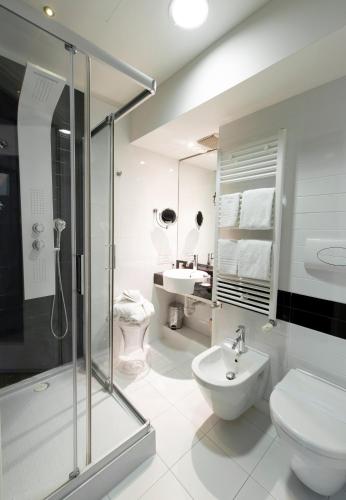 Neo Hotel