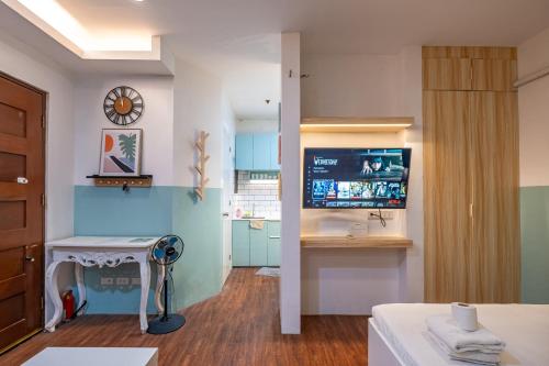 La salle Avenue Condo Residences