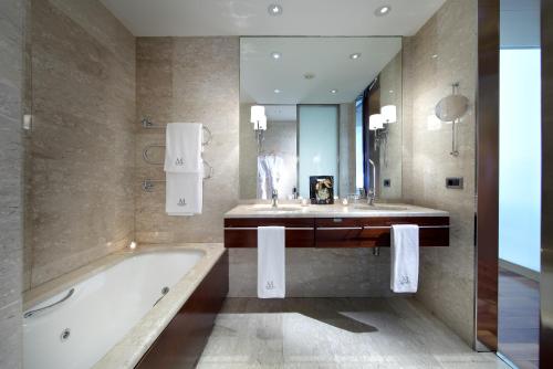 Eurostars Grand Marina Hotel