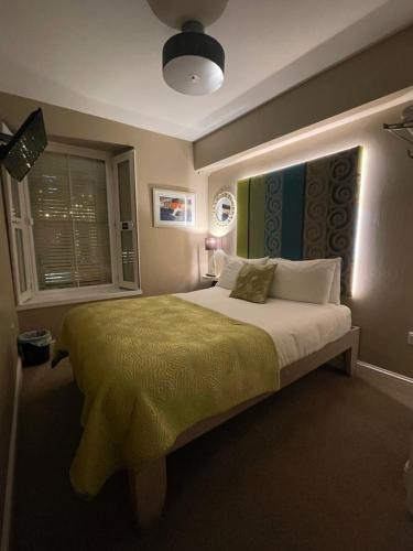 7 Cross Street Boutique Hotel