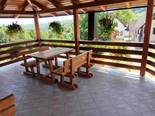 Apartments Poljanak Green House