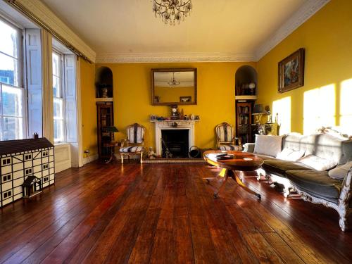 Central Bath 18th Century Georgian Rooms