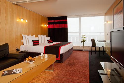 LIEUSAINT - Residhome Appart Hotel Suites Paris Sénart