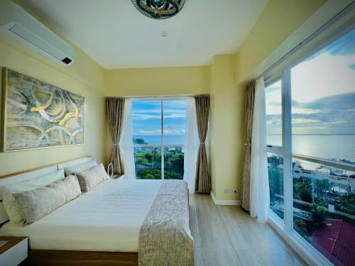 La Mirada Deluxe Suites with Oceanview