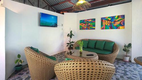 EspIliNorte, Stay and Play