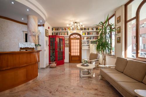 Lola Piccolo Hotel