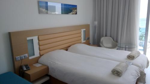 Vrissaki Beach Hotel
